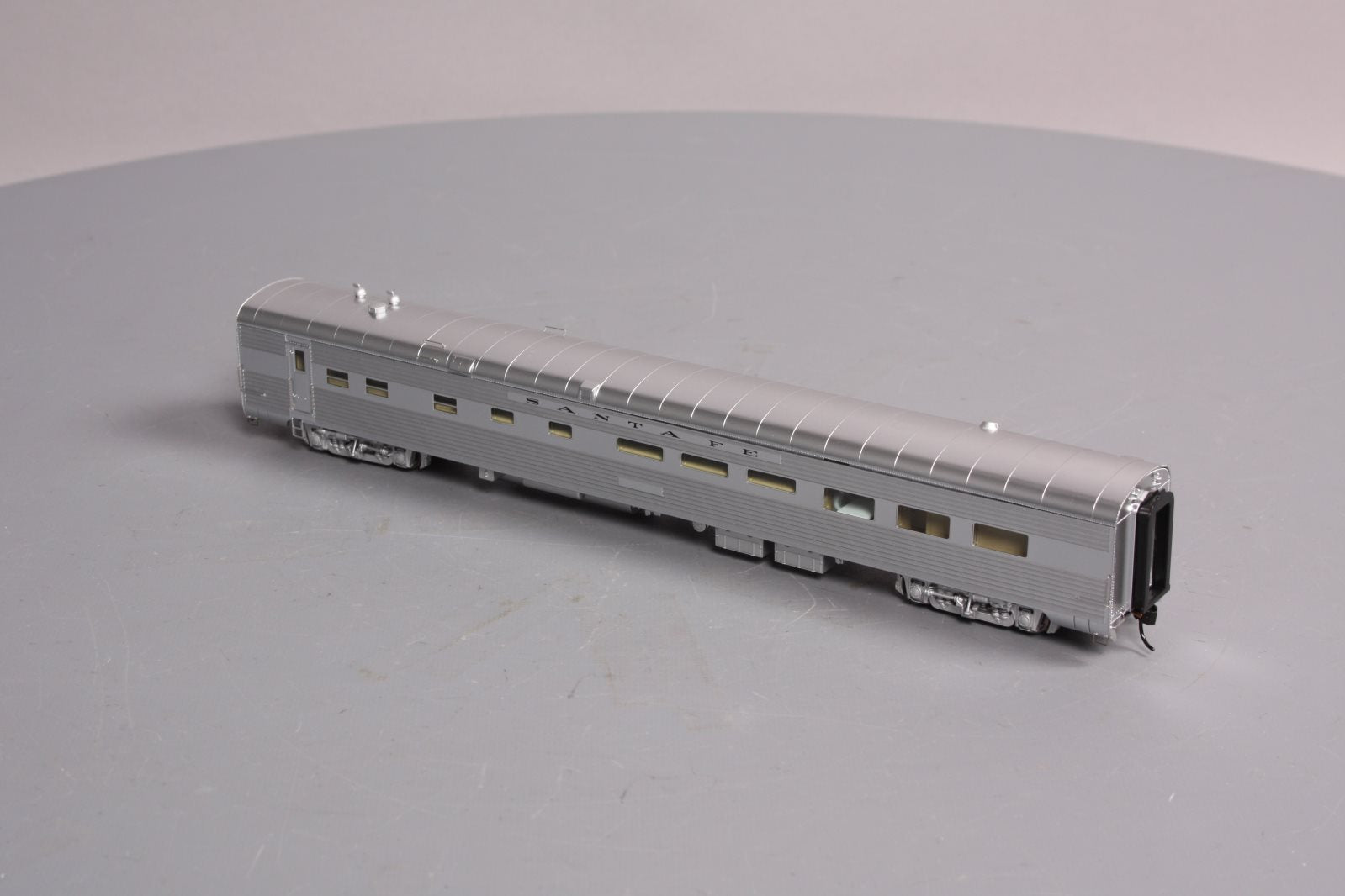 Walthers 920-9349 Santa Fe SF Chief Deluxe 85' P-S Lunch Counter Diner Dormitory