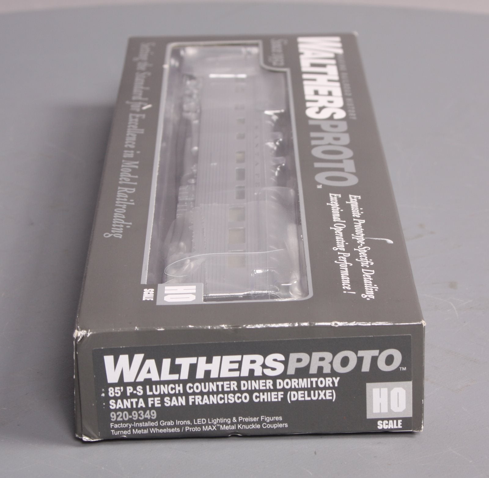 Walthers 920-9349 Santa Fe SF Chief Deluxe 85' P-S Lunch Counter Diner Dormitory