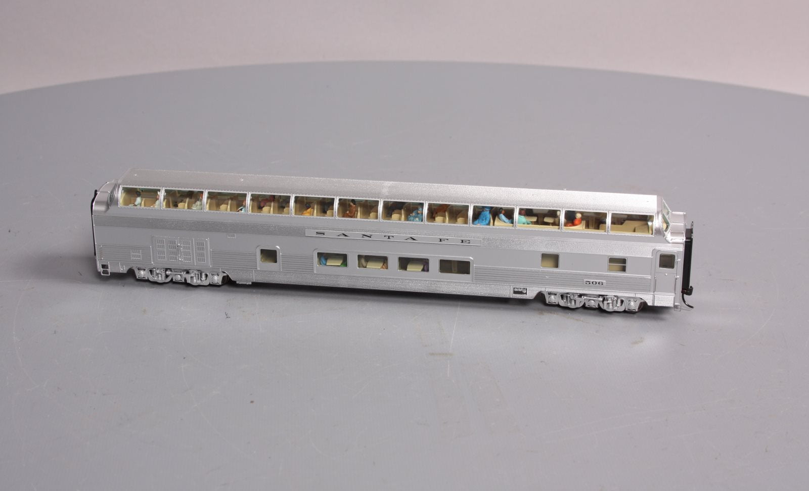 Walthers 920-9482 HO Santa Fe 1954 El Capitan Budd Big Dome Bar Lounge #506
