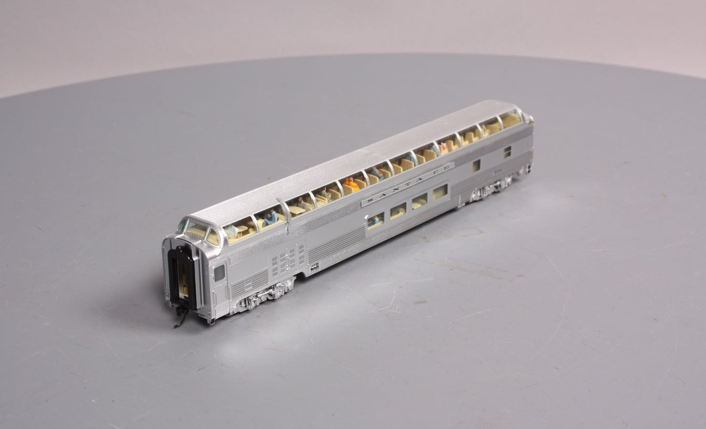 Walthers 920-9482 HO Santa Fe 1954 El Capitan Budd Big Dome Bar Lounge #506