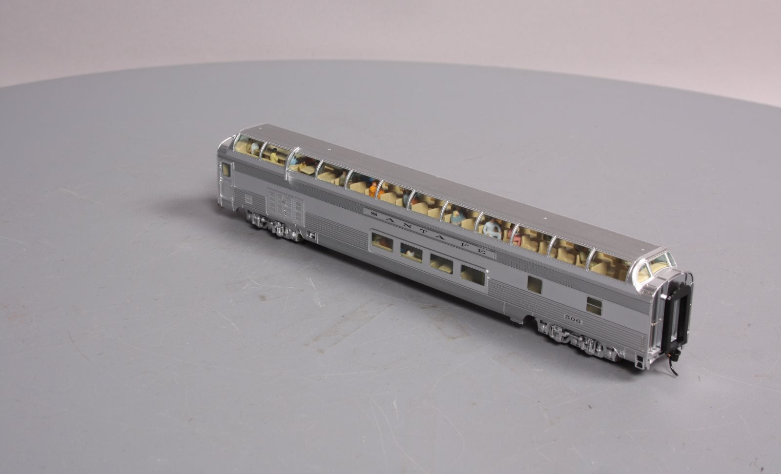 Walthers 920-9482 HO Santa Fe 1954 El Capitan Budd Big Dome Bar Lounge #506