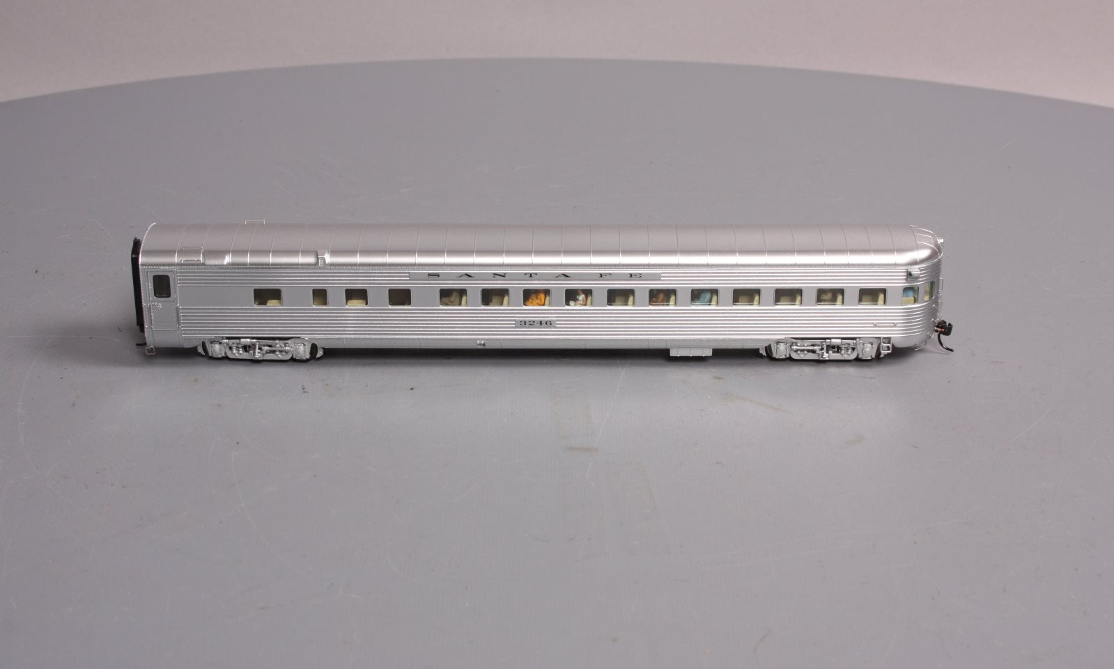 Walthers 920-9483 HO Santa Fe El Capitan 85' P-S 42-Seat Coach Observation #3246