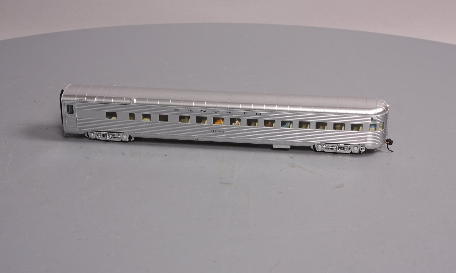 Walthers 920-9483 HO Santa Fe El Capitan 85' P-S 42-Seat Coach Observation #3246