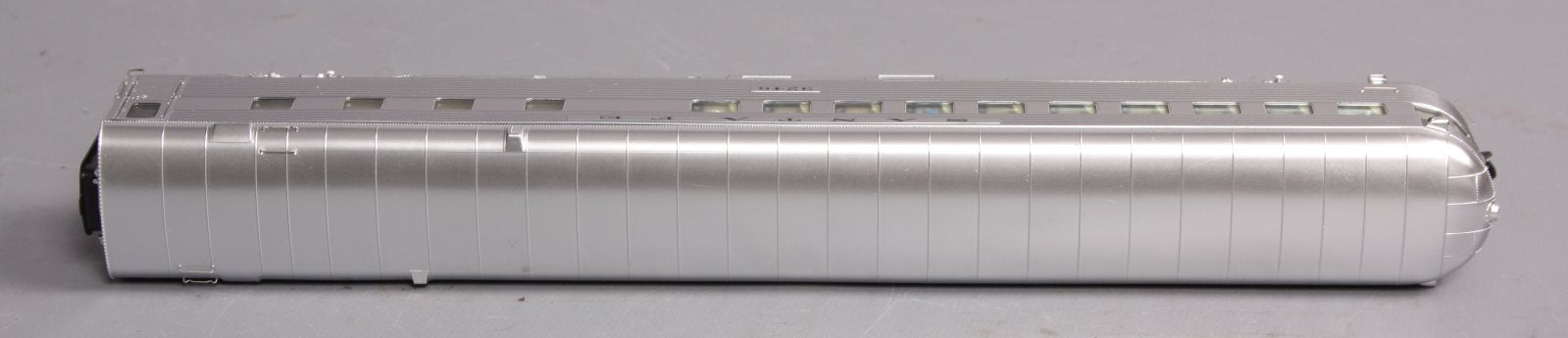 Walthers 920-9483 HO Santa Fe El Capitan 85' P-S 42-Seat Coach Observation #3246