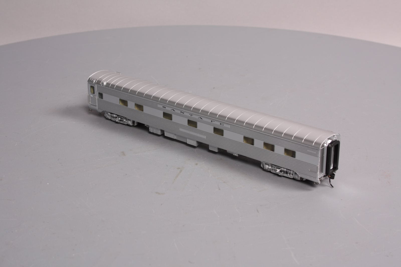 Walthers 920-9342 San Francisco Chief 85' P-S 10-3-2 Sleeper, Santa Fe (Deluxe)