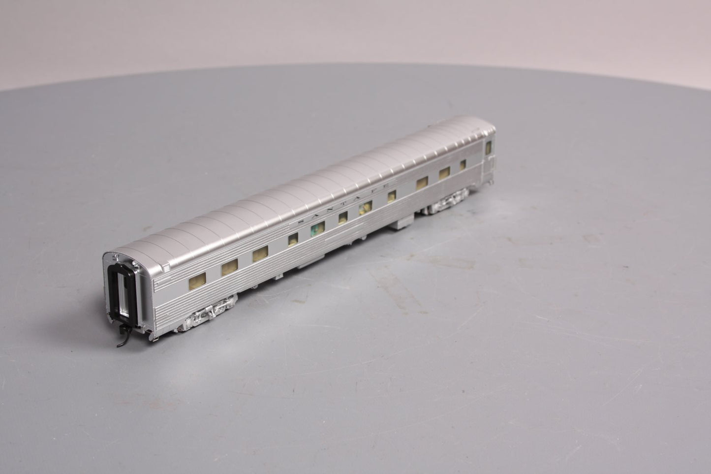 Walthers 920-9342 San Francisco Chief 85' P-S 10-3-2 Sleeper, Santa Fe (Deluxe)