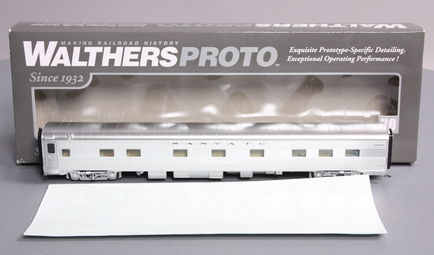 Walthers 920-9342 San Francisco Chief 85' P-S 10-3-2 Sleeper, Santa Fe (Deluxe)