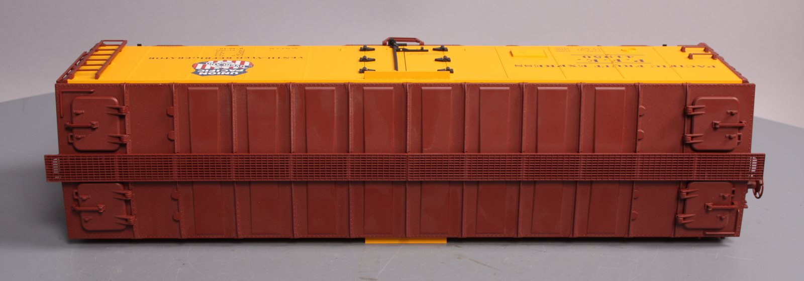 USA Trains 16521 G Union Pacific Overland 40' Refrigerator Car #41950