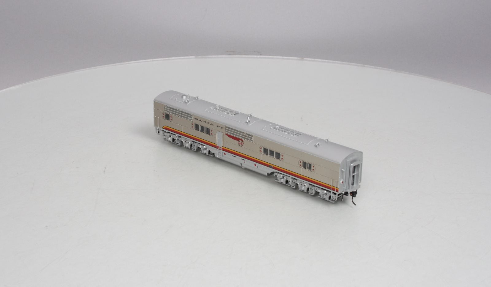 Broadway Limited 4537 HO ATSF EMC E1 B-Unit with Sound Diesel Locomotive #3A
