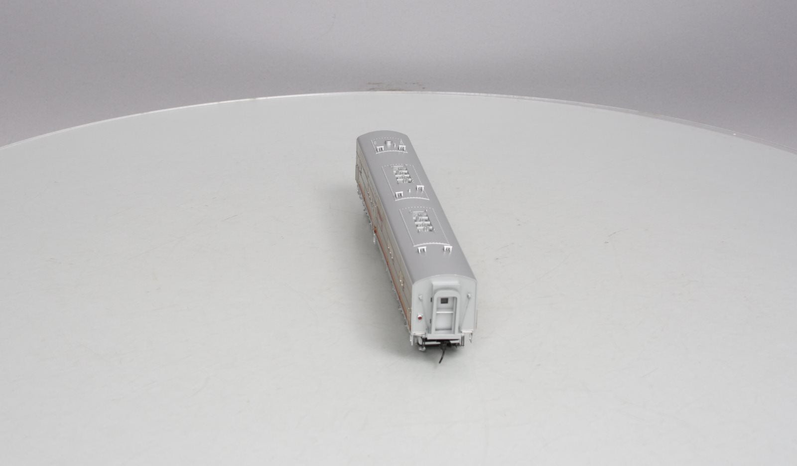 Broadway Limited 4537 HO ATSF EMC E1 B-Unit with Sound Diesel Locomotive #3A
