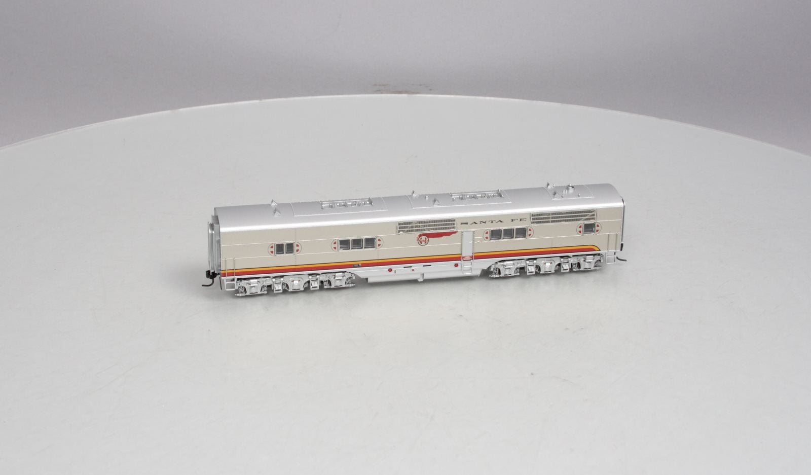Broadway Limited 4537 HO ATSF EMC E1 B-Unit with Sound Diesel Locomotive #3A
