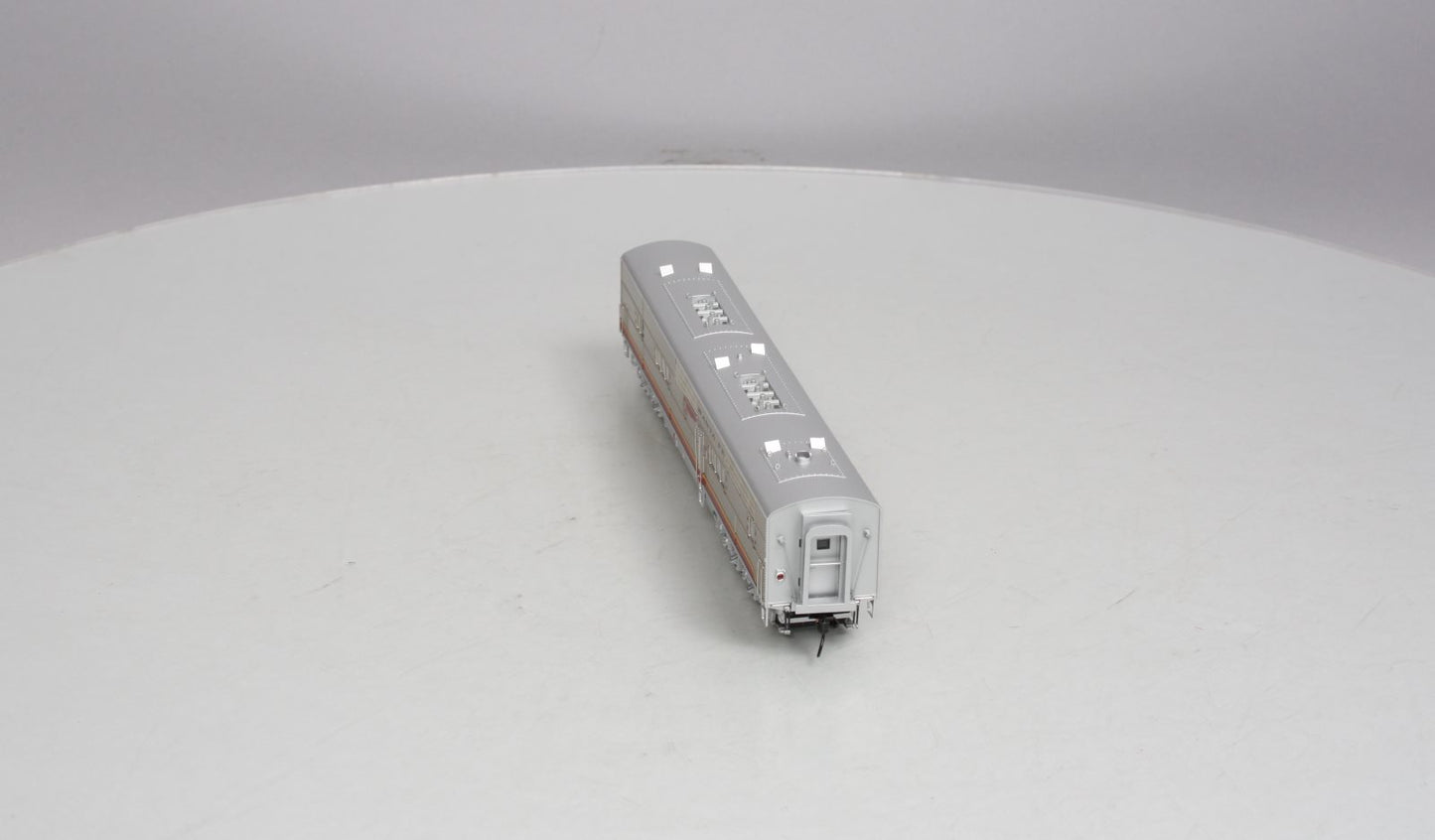 Broadway Limited 4537 HO ATSF EMC E1 B-Unit with Sound Diesel Locomotive #3A