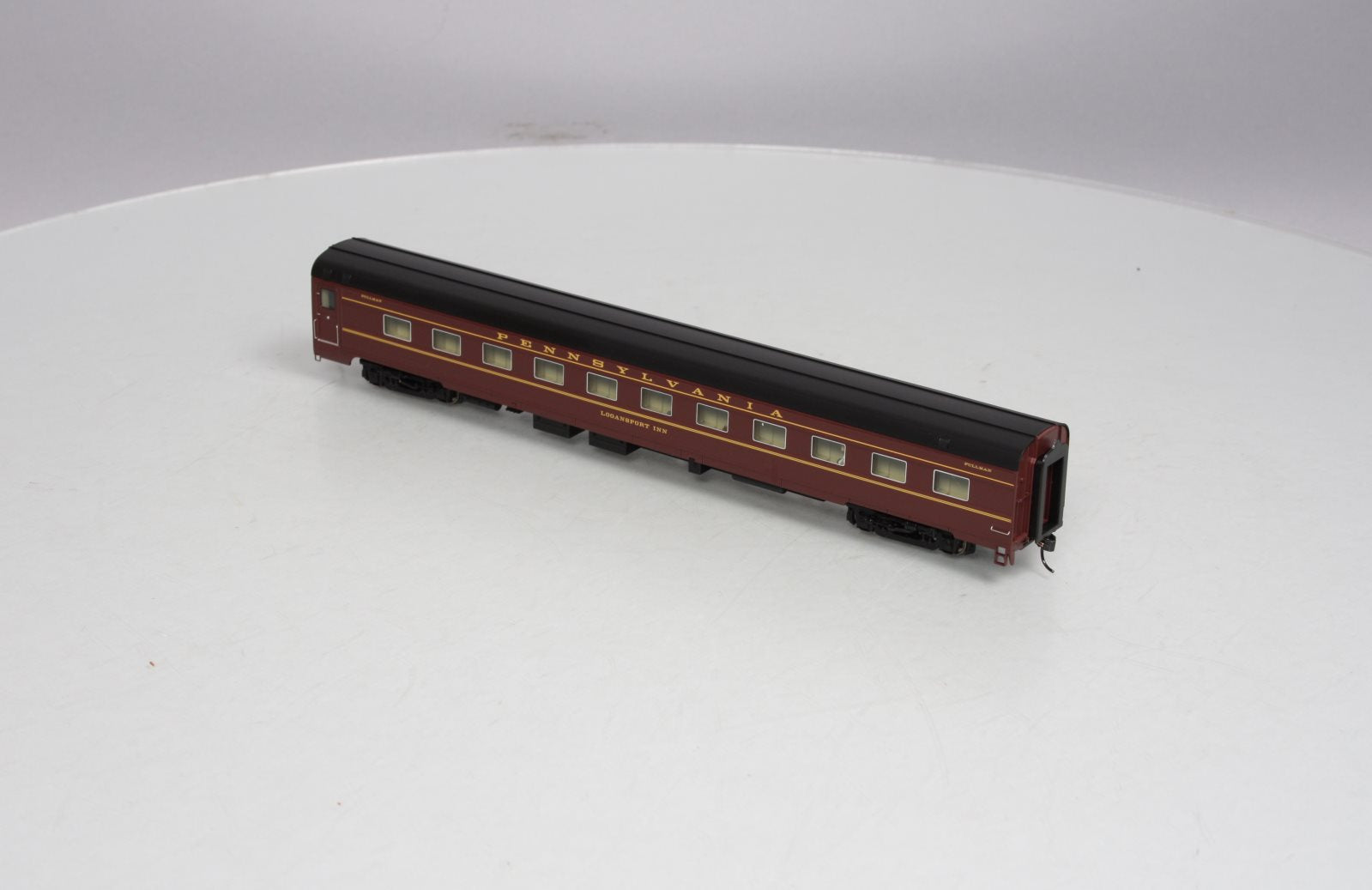 Walthers 920-9261 HO Scale 85' Budd 21-Roomette Sleeper Car