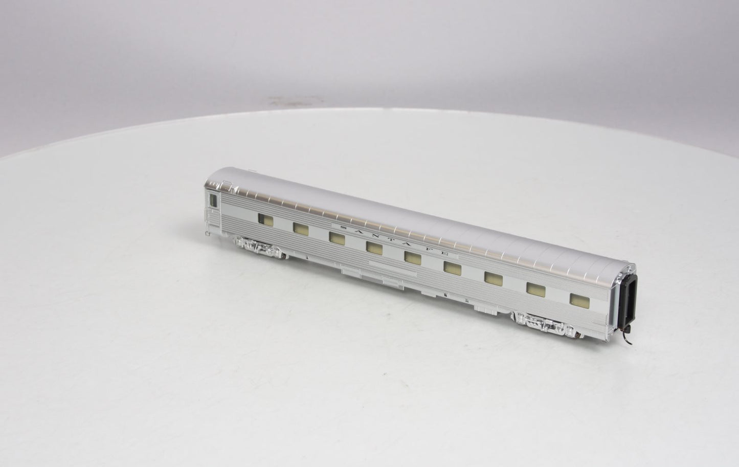 Walthers 920-9005 HO ATSF 85' PS Series 4-4-2 Sleeper