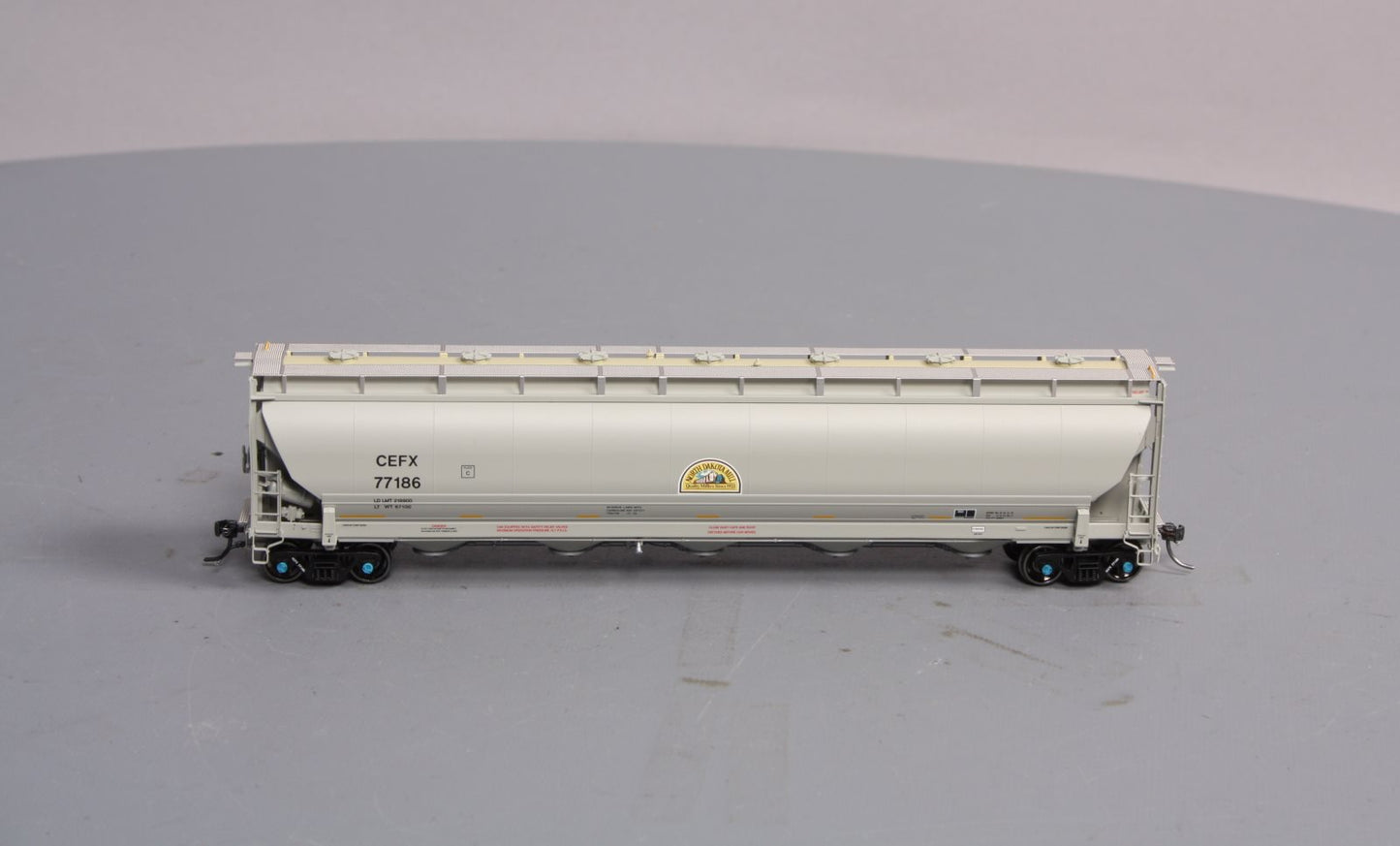 BLMA Models 54017 HO CEFX 5660 Covered Hopper #77186