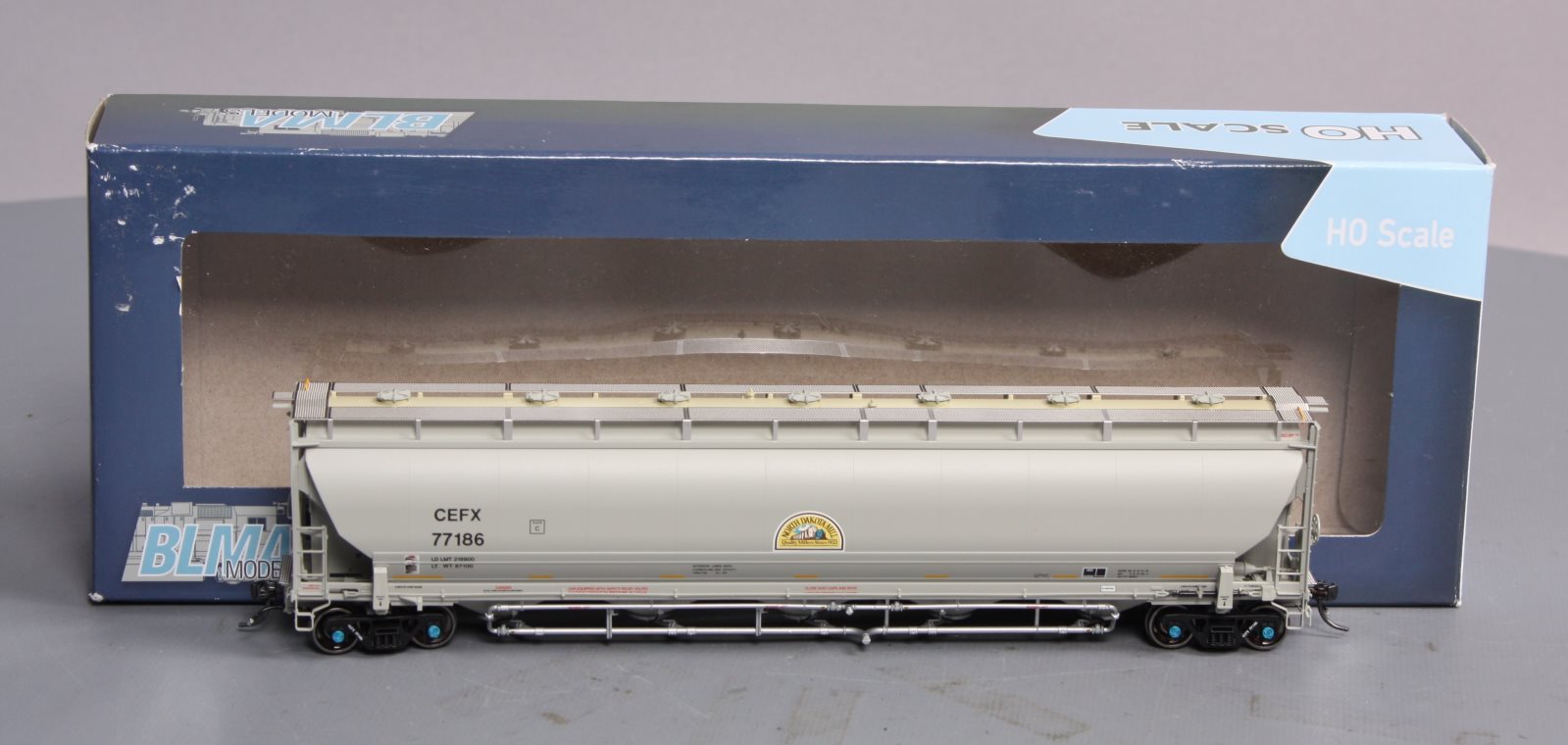 BLMA Models 54017 HO CEFX 5660 Covered Hopper #77186