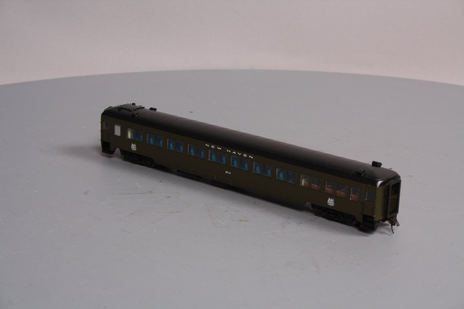Rapido Trains 109104 HO New Haven 10-Window Smoker Coach #8513
