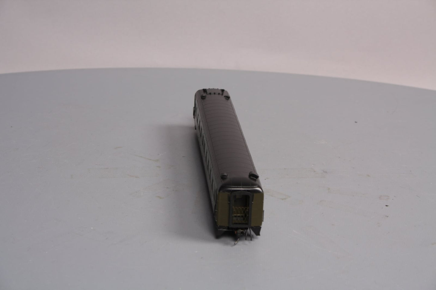Rapido Trains 109104 HO New Haven 10-Window Smoker Coach #8513