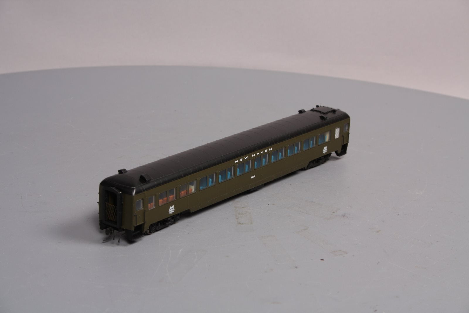 Rapido Trains 109104 HO New Haven 10-Window Smoker Coach #8513