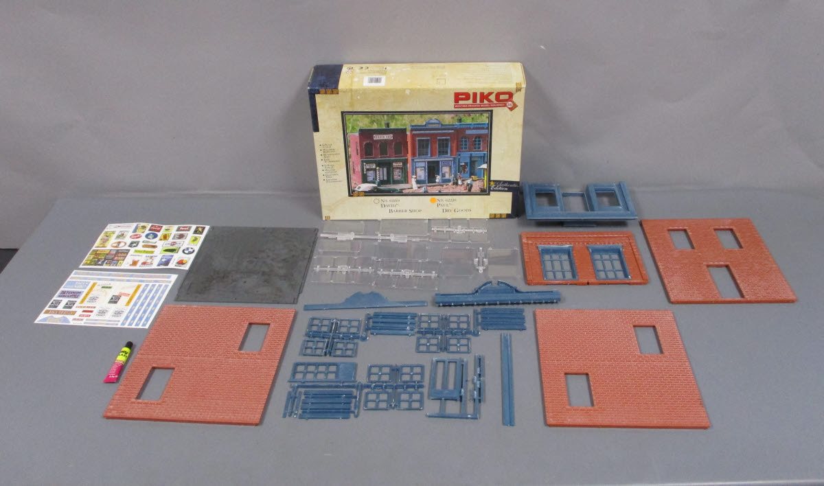 Piko 62220 G Scale Paul's Dry Goods Building Kit