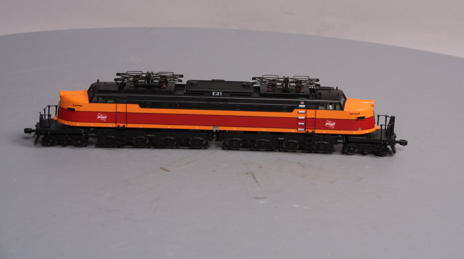 MTH 80-2038-1 HO Scale Milwaukee Road Little Joe Electric with Proto-Sound 3.0