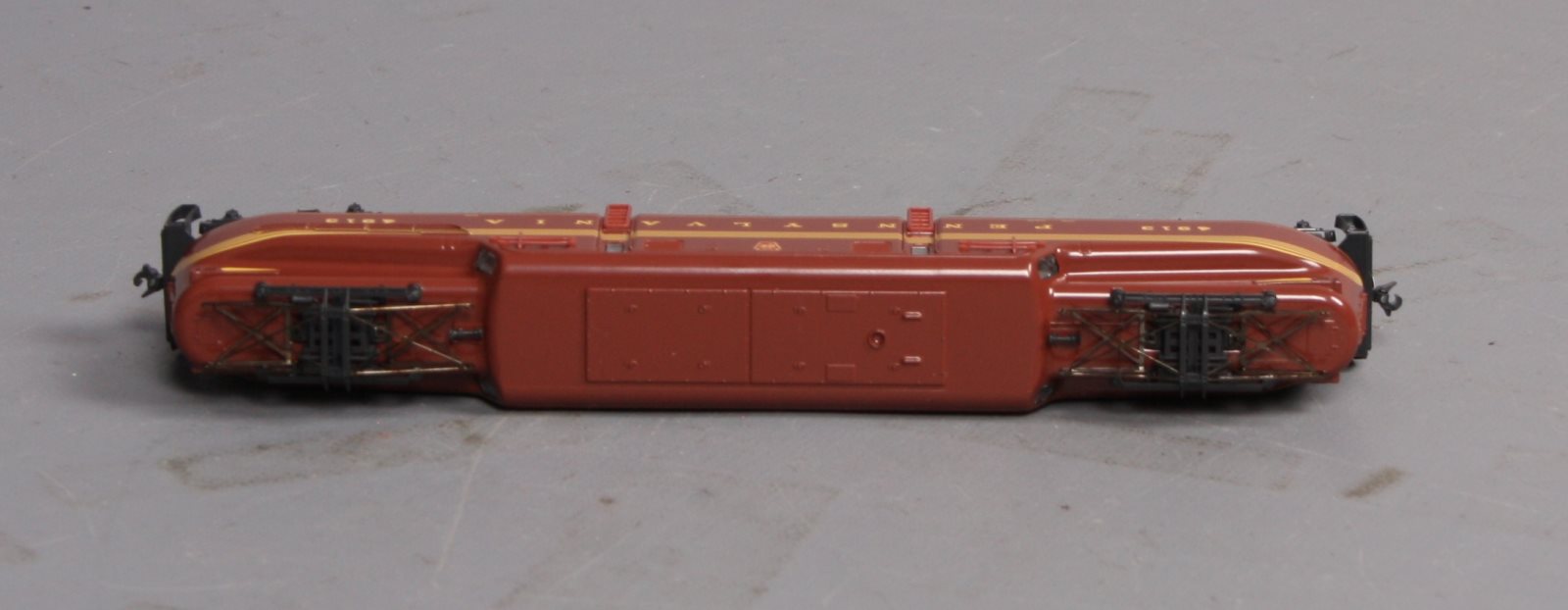 Kato 137-2003 N Pennsylvania GG-1 Electric Locomotive #4913