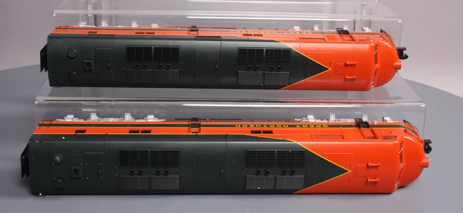 Lionel 6-82831 O Great Northern AA E7 Diesel Locomotive Set 501A,501B
