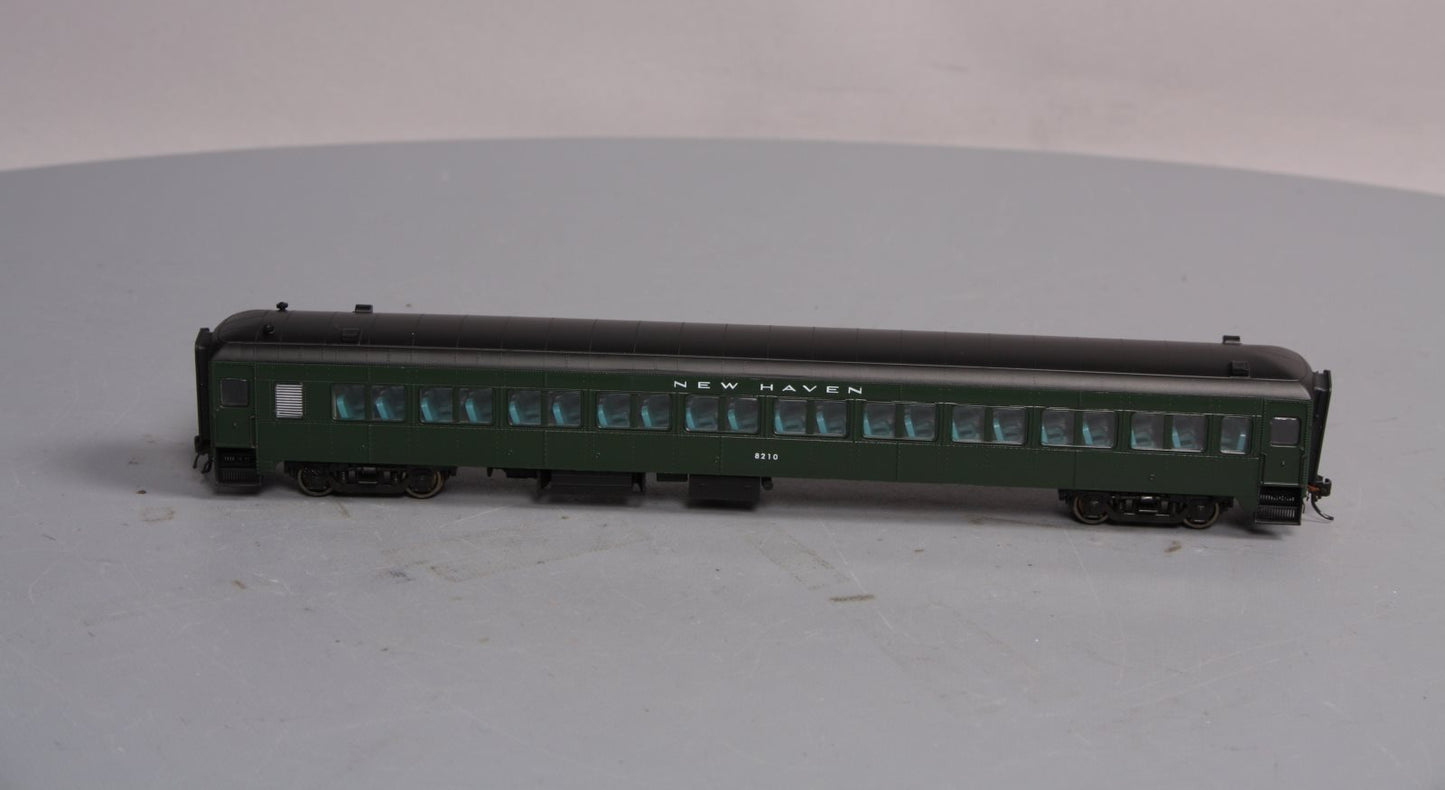 Rapido Trains 109027 HO New Haven 10-Window Coach #8210
