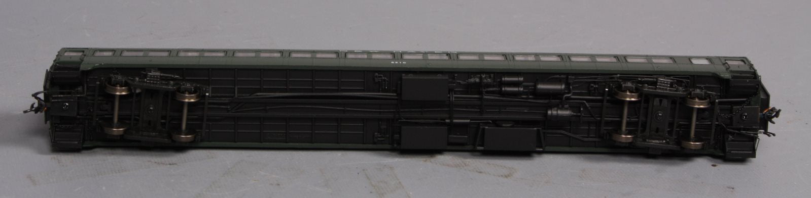 Rapido Trains 109027 HO New Haven 10-Window Coach #8210