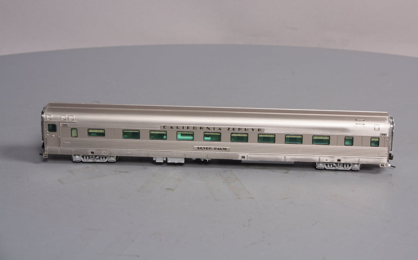 Broadway Limited 532 HO Scale WP 16-Section Sleeper "Silver Palm" #871