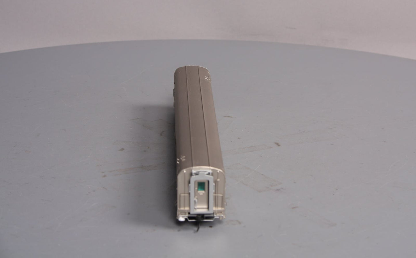 Broadway Limited 532 HO Scale WP 16-Section Sleeper "Silver Palm" #871
