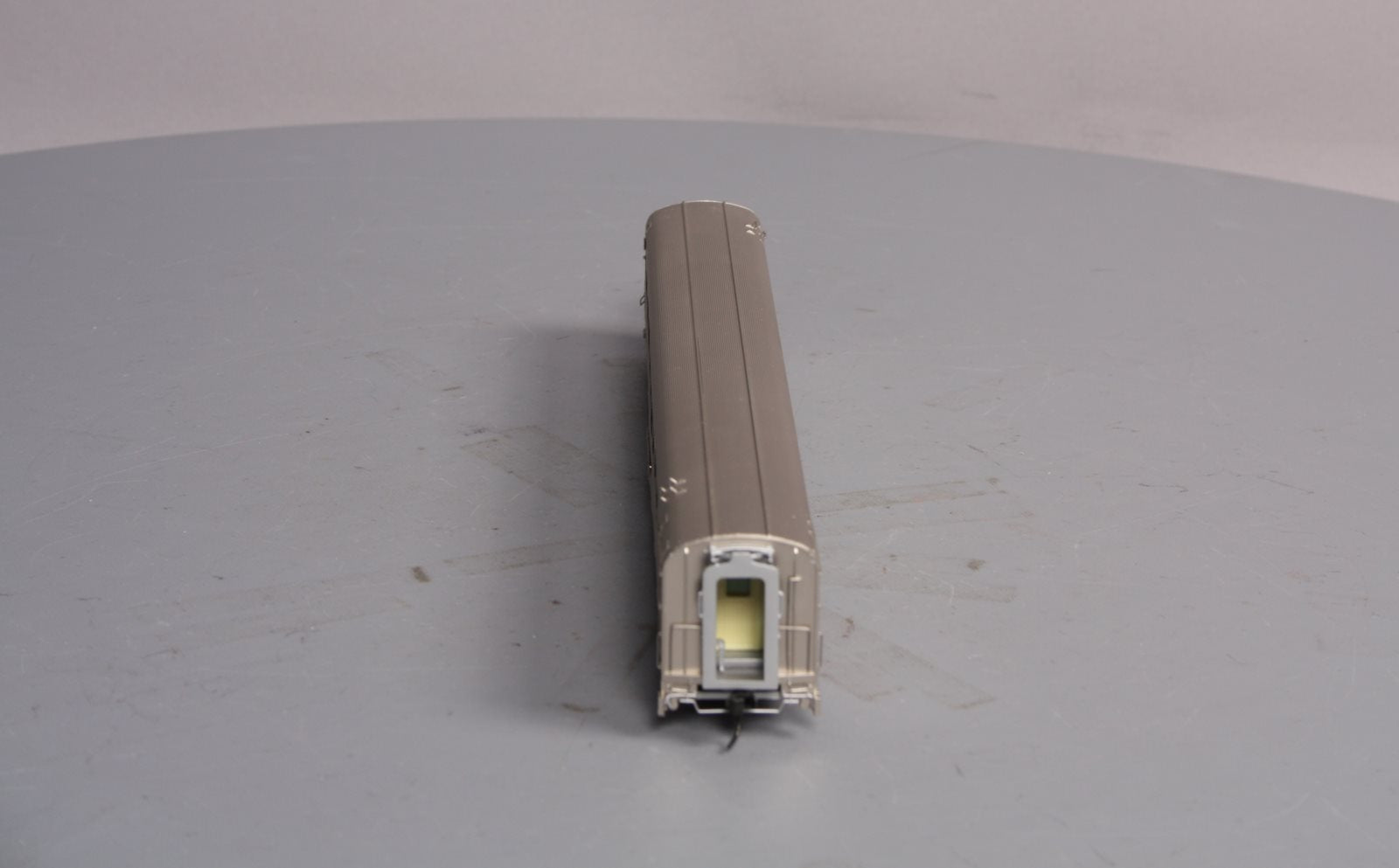 Broadway Limited 532 HO Scale WP 16-Section Sleeper 