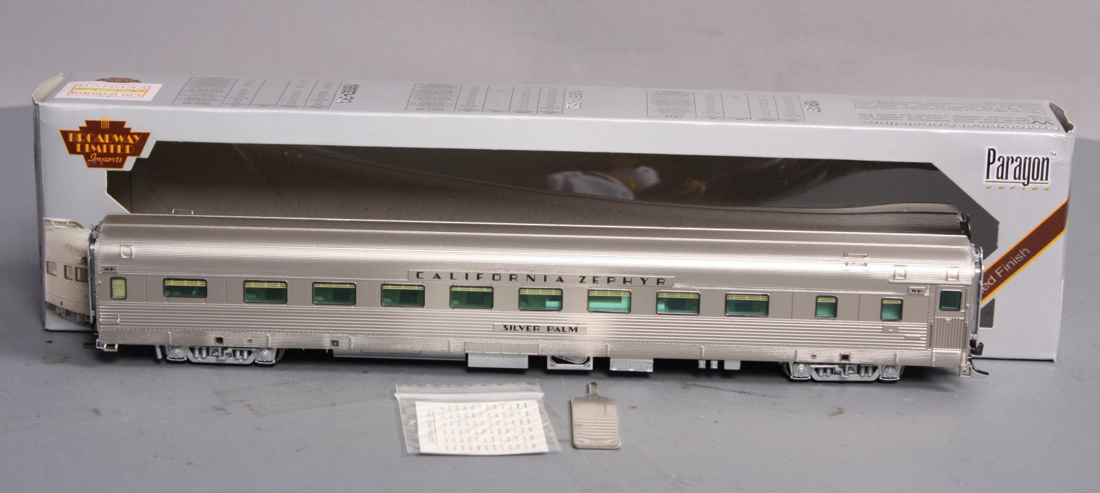 Broadway Limited 532 HO Scale WP 16-Section Sleeper 