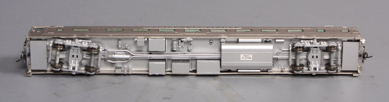 Broadway Limited 532 HO Scale WP 16-Section Sleeper 