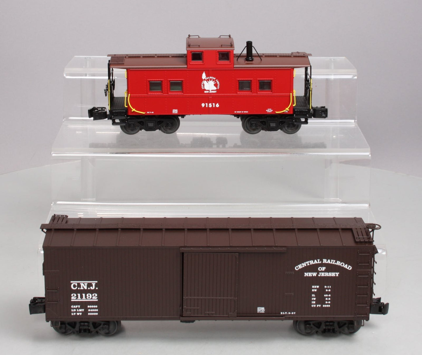 Lionel 6-27289 O Gauge Jersey Central Caboose and Double Sheath Boxcar 2-Pack