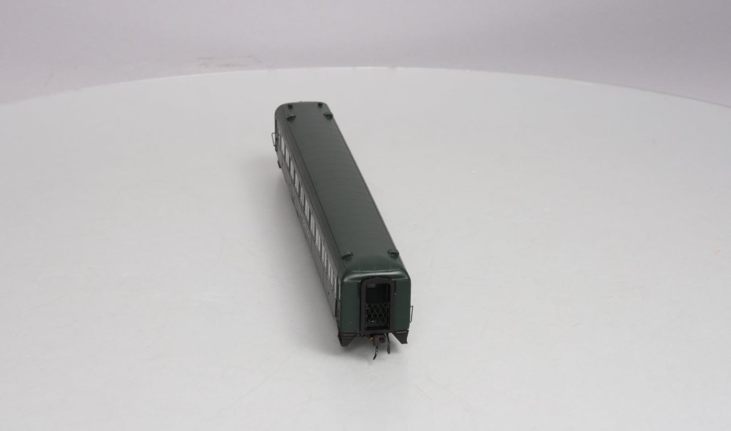 Rapido 109004 HO Scale New Haven Osgood Bradley Passenger Coach #8221