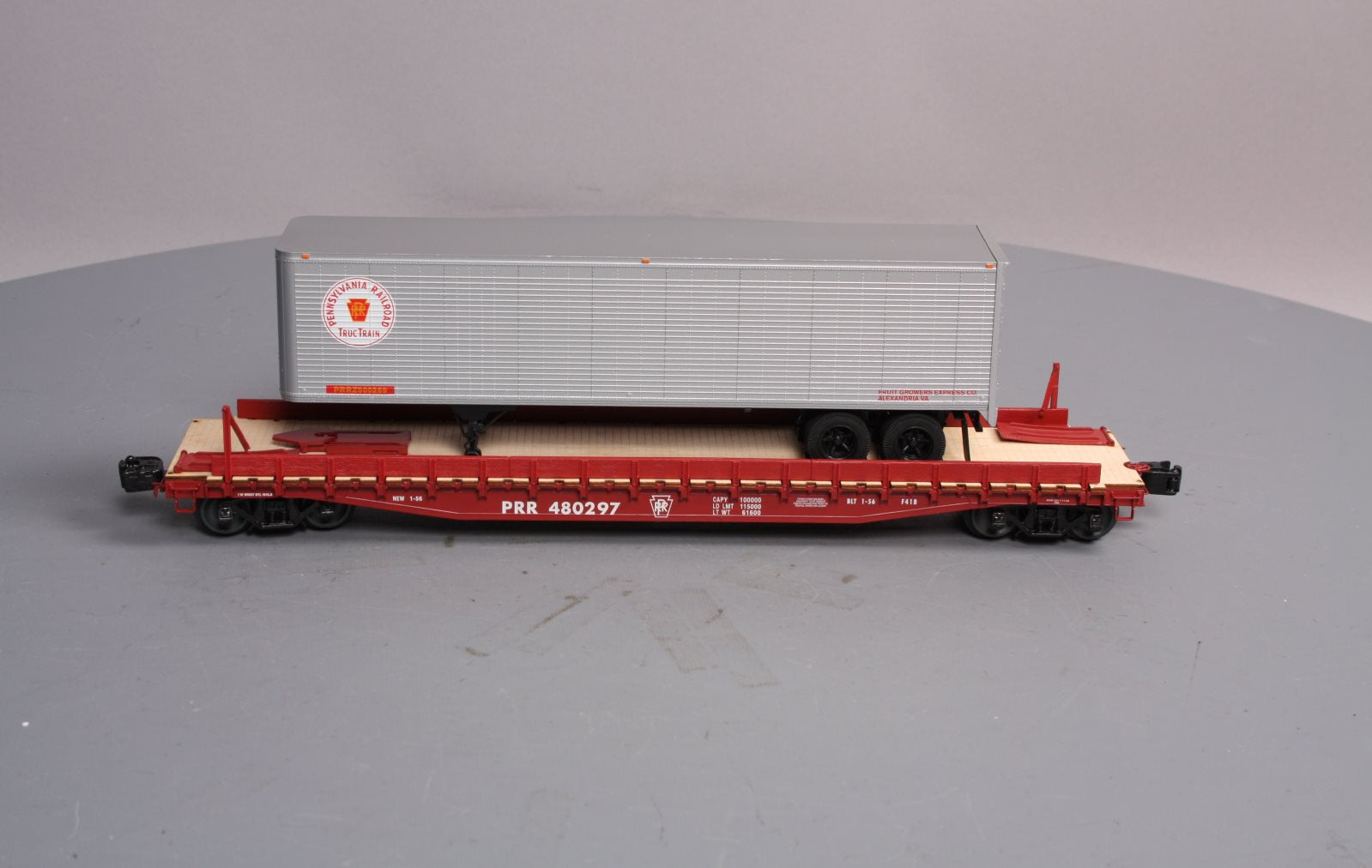 Lionel 6-82844 O Gauge Pennsylvania Railroad 40' PS-4 Flatcar #480297 w Trailers