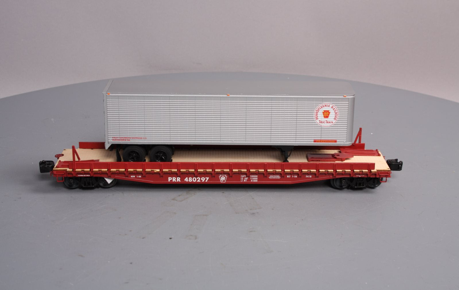 Lionel 6-82844 O Gauge Pennsylvania Railroad 40' PS-4 Flatcar #480297 w Trailers