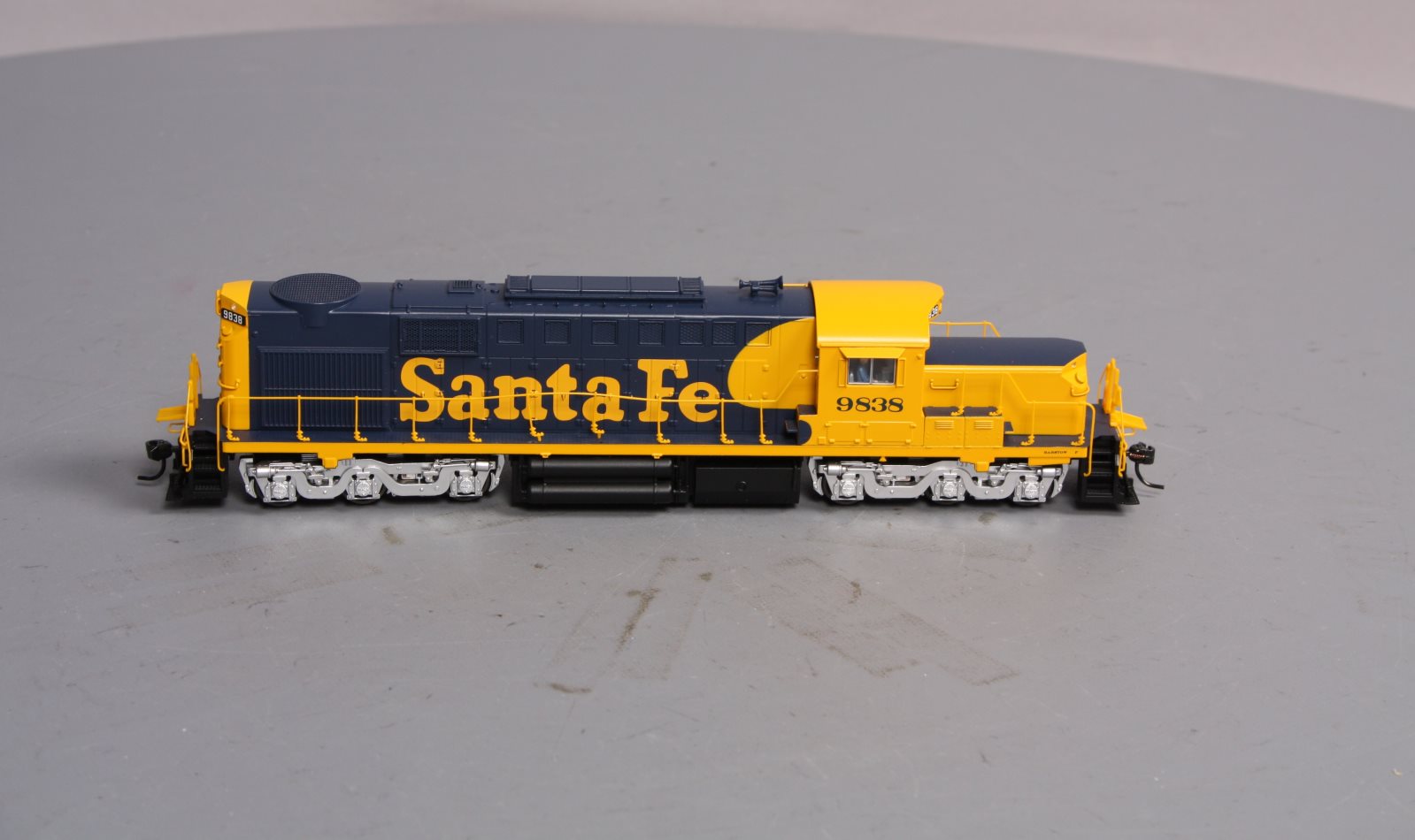 Broadway Limited 2982 HO Santa Fe Alco RSD15 Low Nose Paragon2™ #9838