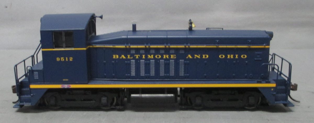 Broadway Limited 632 HO B&O EMD NW2 Phase V Diesel Locomotive #9512 w/ DCC Sound