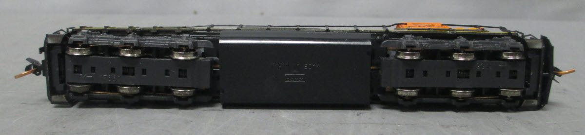Kato 176-8206 N BNSF Swoosh SD40-2 Diesel Locomotive #6806
