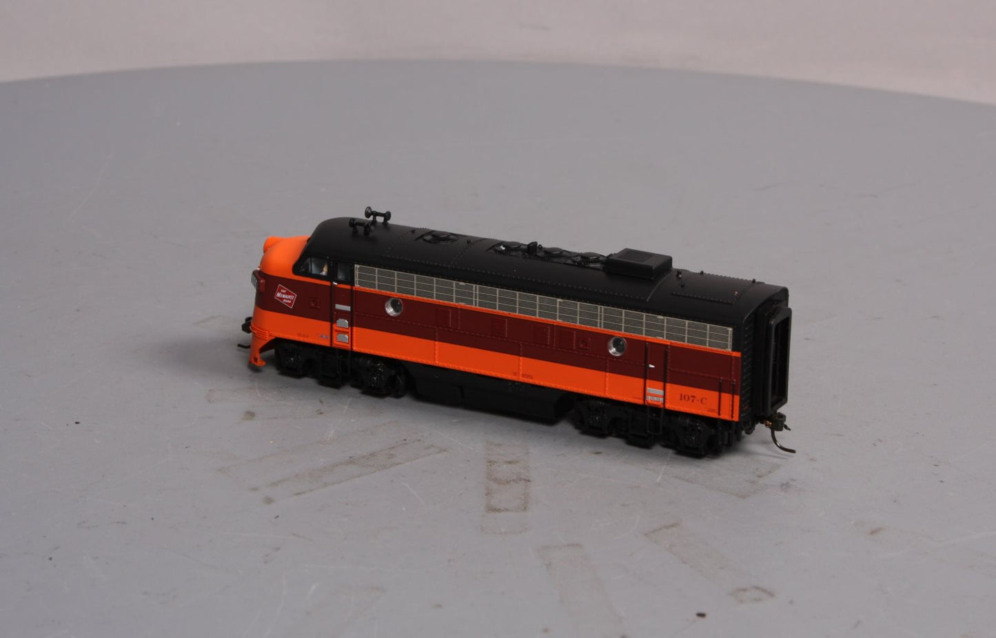 Broadway Limited 5108 HO Milwaukere Road EMD F7A with Sound Blue Line™ #107C