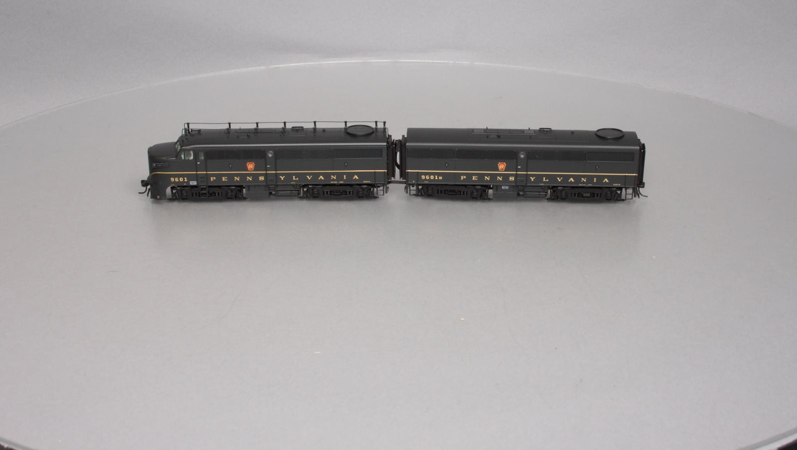 Precision Craft Models 266 HO FA1/FB1 PRR #9601,9601B