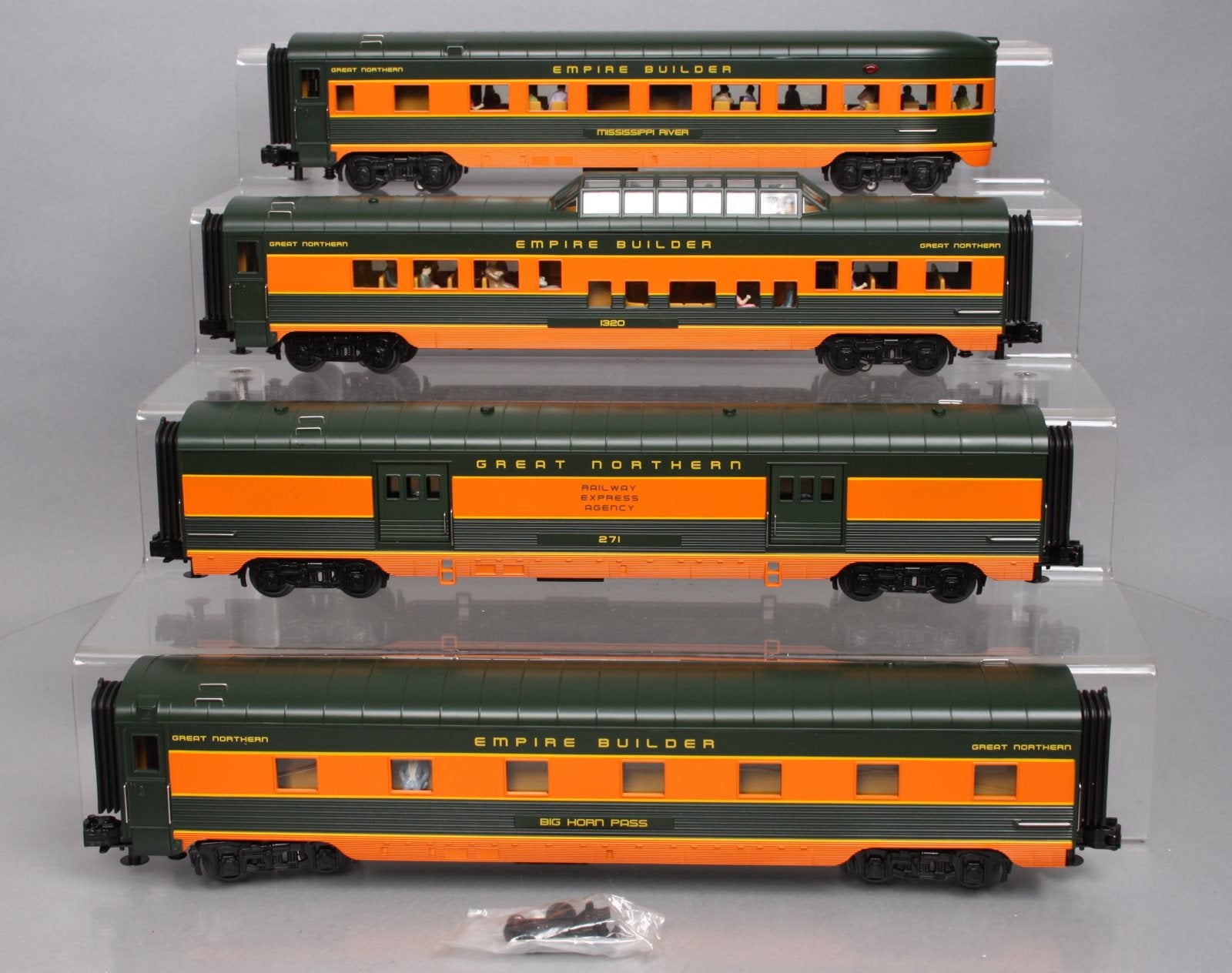 MTH 30-67530 O Great Northern 60' Streamlined Passenger Car Set (Set of 4)