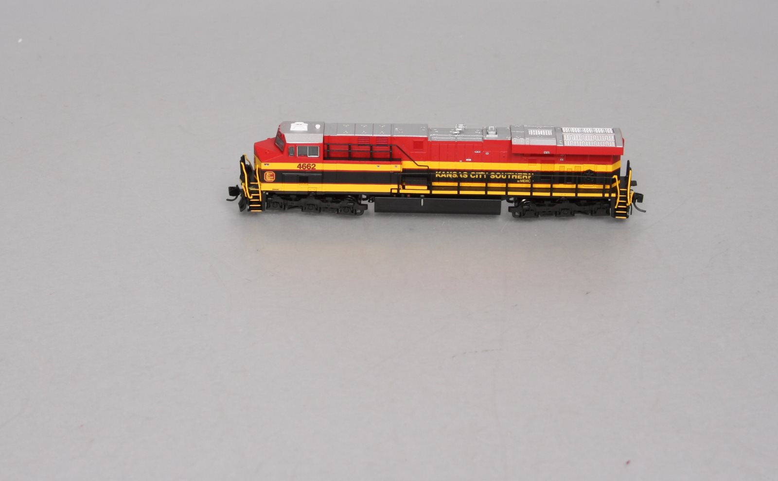 Fox Valley Models 70108 N Scale KCS de Mexico ES44AC Diesel Locomotive #4662