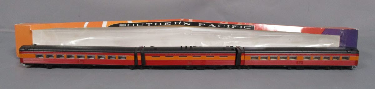 Broadway Limited 686 HO Scale Southern Pacific Morning Daylight Passenger Cars