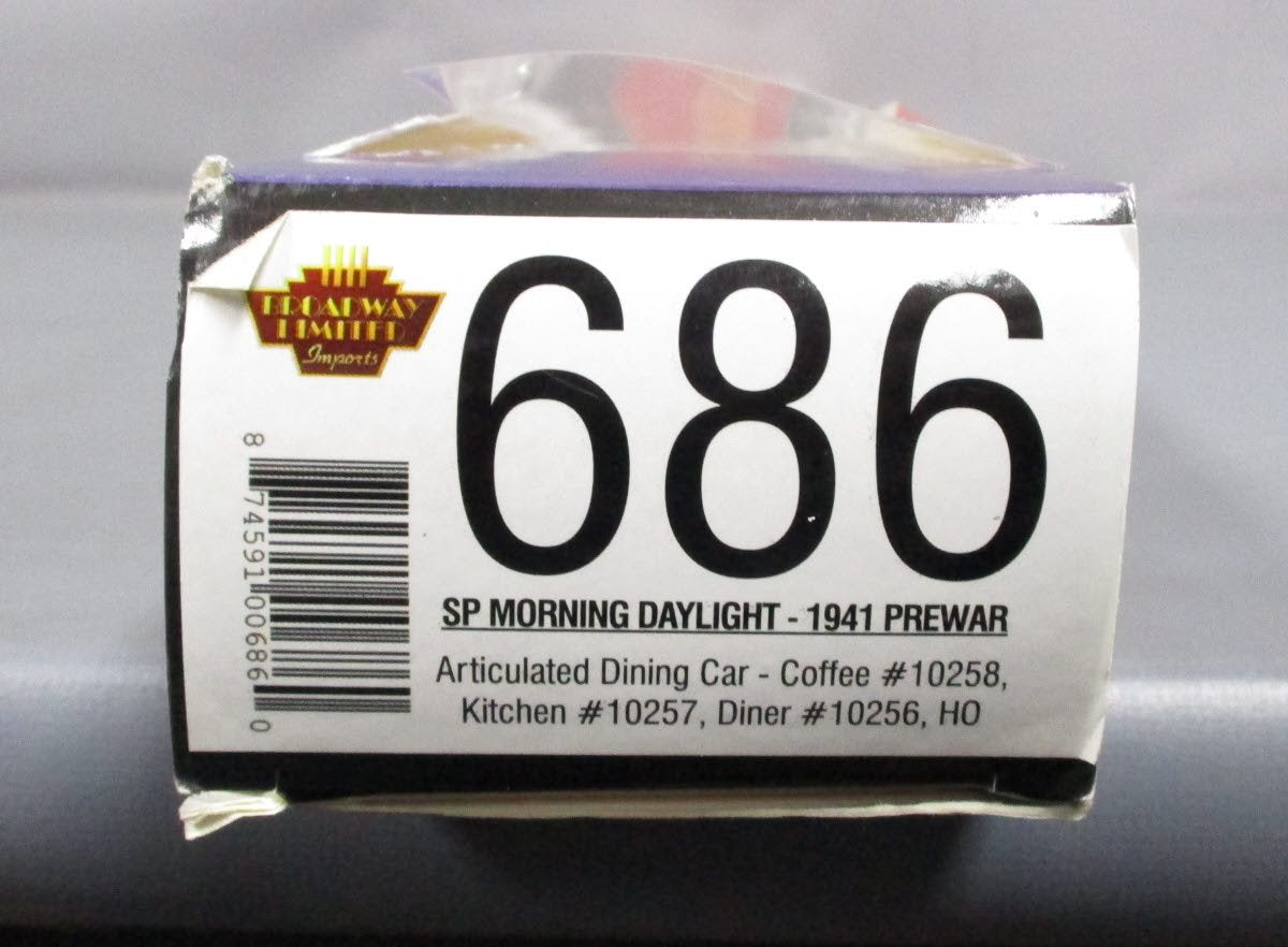 Broadway Limited 686 HO Scale Southern Pacific Morning Daylight Passenger Cars