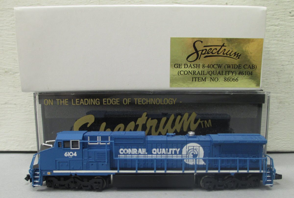 Bachmann 86066 Spectrum Conrail Dash 8-40CW Diesel Locomotive #6104