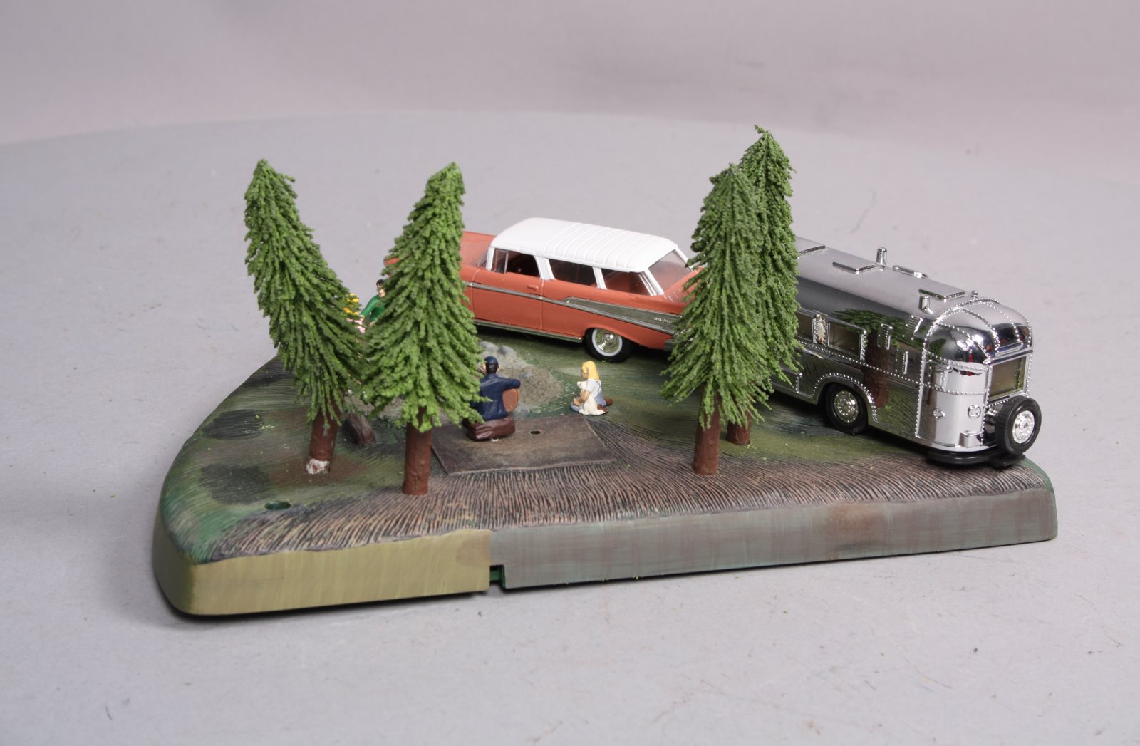 Lionel 6-24164 O Gauge Summer Vacation Animated Camping Scene