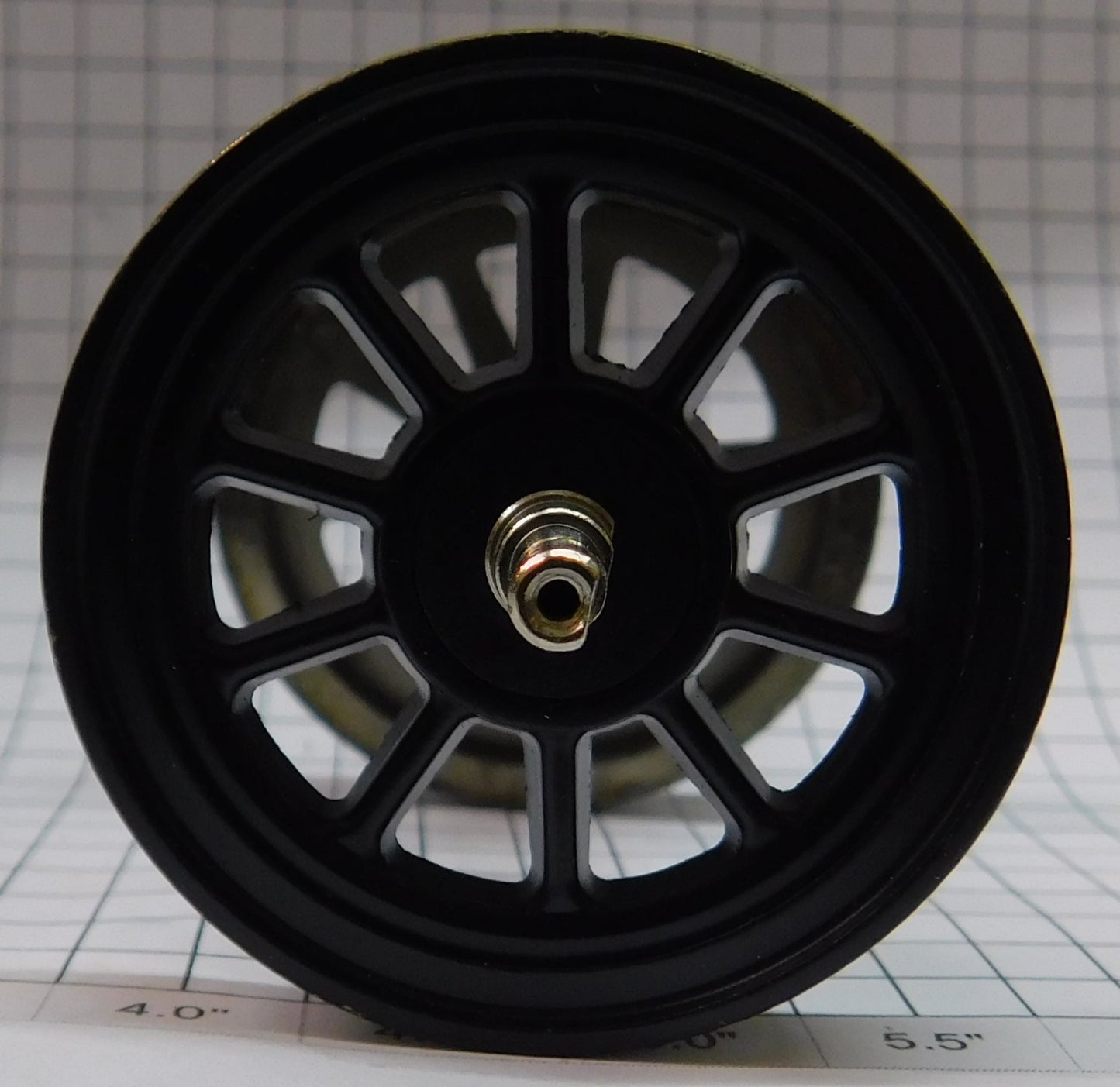 LGB 9000X-4 46mm Black Loco Geared Wheel Set with Extended Keyed Axles